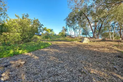 Exterior - 1930 Mountain Valley Ln, Escondido, CA 92029 photo 8 of 10