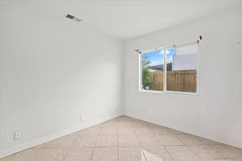 Bedroom - 1341 Somerset Ct, Ramona, CA 92065 photo 6 of 7