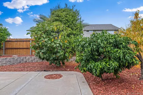 Exterior - 1341 Somerset Ct, Ramona, CA 92065 photo 7 of 18