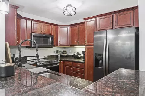 Kitchen - 506 Canyon Dr #9, Oceanside, CA 92054 photo 3 of 3