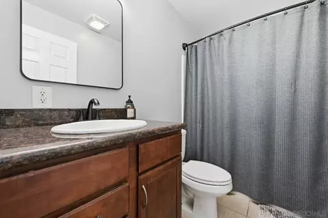 Bath - 506 Canyon Dr #9, Oceanside, CA 92054 photo 1 of 2