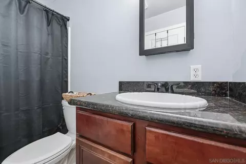 Bath - 506 Canyon Dr #9, Oceanside, CA 92054 photo 2 of 2