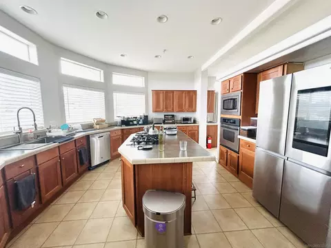 Kitchen - 39201 Opalocka Rd, Boulevard, CA 91905 photo 1 of 2