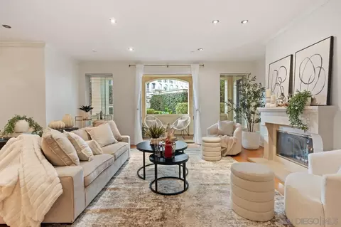 Living - 1040 Genter St #103, La Jolla, CA 92037 photo 6 of 10