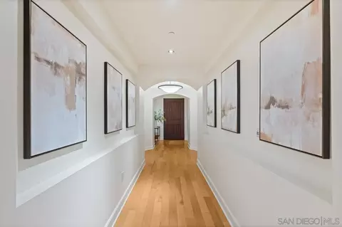 Entry Way - 1040 Genter St #103, La Jolla, CA 92037 photo 2 of 2