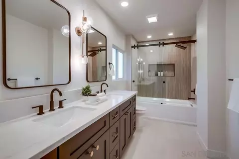 Bath - 9612 Summit Cir, La Mesa, CA 91941 photo 2 of 7