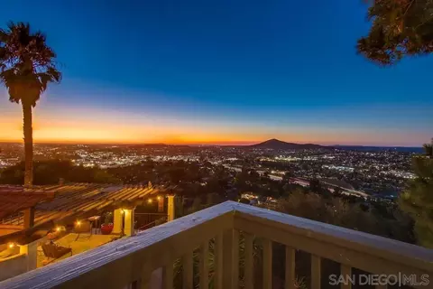 View/Area - 9612 Summit Cir, La Mesa, CA 91941 photo 3 of 7