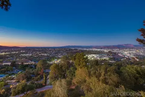 View/Area - 9612 Summit Cir, La Mesa, CA 91941 photo 6 of 7