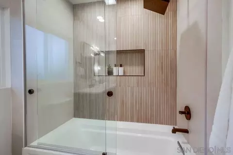Bath - 9612 Summit Cir, La Mesa, CA 91941 photo 3 of 7