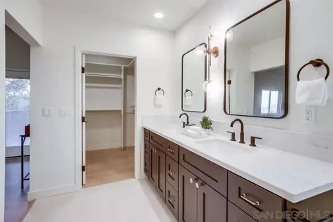 Bath - 9612 Summit Cir, La Mesa, CA 91941 photo 4 of 7