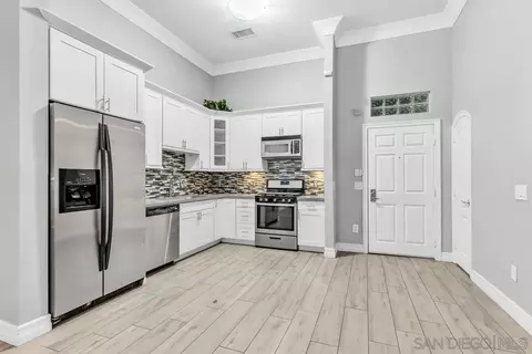 525 11th Ave #1122, San Diego, CA 92101