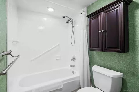 Bath - 515 S Sierra Ave #119, Solana Beach, CA 92075 photo 2 of 4
