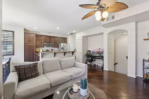 31167 Strawberry Tree Ln, Temecula, CA 92592 photo 4