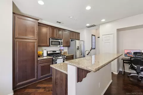 31167 Strawberry Tree Ln, Temecula, CA 92592 photo 10
