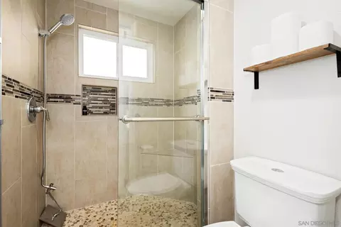 Bath - 346 El Monte Rd, El Cajon, CA 92020 photo 2 of 3