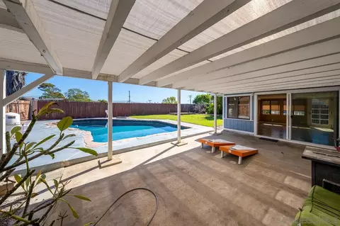 1607 Watwood Rd, Lemon Grove, CA 91945