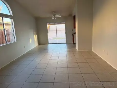 Living - 171 Southwind Dr, El Centro, CA 92243 photo 2 of 5