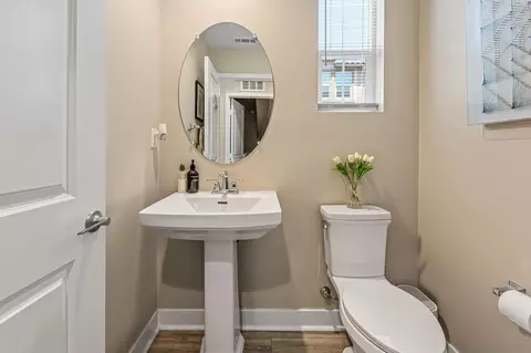 Bath - 4347 Harbor Way #4, Oceanside, CA 92056 photo 1 of 4