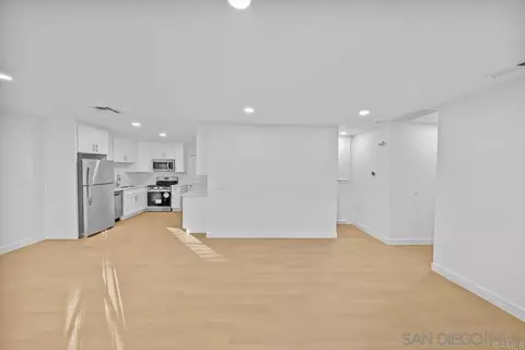 Living - 911 Jamacha Rd, El Cajon, CA 92019 photo 1 of 3