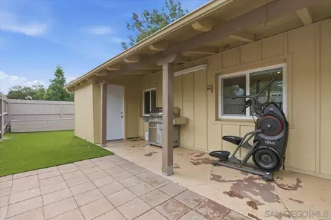 Exterior - 911 Jamacha Rd, El Cajon, CA 92019 photo 3 of 7