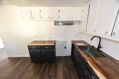 Kitchen - 842 11th St, Ramona, CA 92065 photo 3 of 3