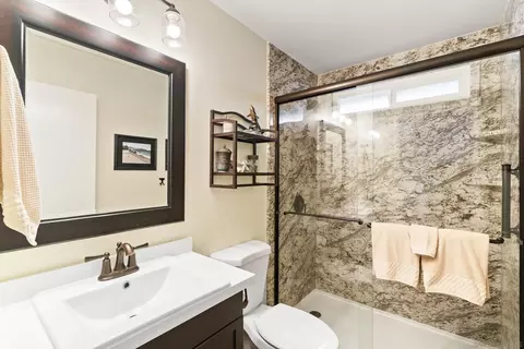 Bath - 4859 Gardenia St, Oceanside, CA 92057 photo 1 of 2