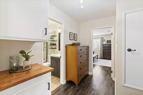 Entry Way - 4859 Gardenia St, Oceanside, CA 92057 photo 3 of 3