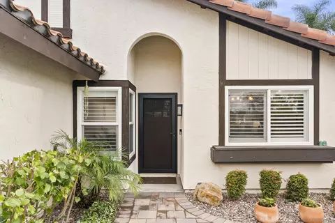 Entry Way - 4859 Gardenia St, Oceanside, CA 92057 photo 1 of 3