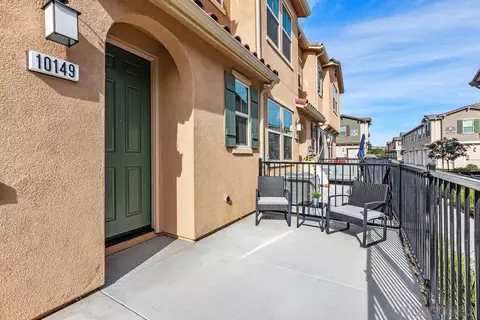 Exterior - 10149 Graphite St, Spring Valley, CA 91977 photo 2 of 9