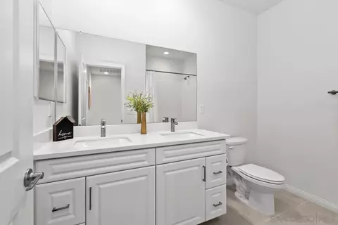 Bath - 10149 Graphite St, Spring Valley, CA 91977 photo 2 of 3