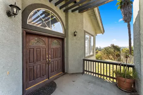 Exterior - 3849 Pala Mesa Dr, Fallbrook, CA 92028 photo 3 of 4