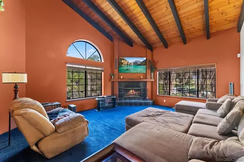 Living - 3849 Pala Mesa Dr, Fallbrook, CA 92028 photo 1 of 1
