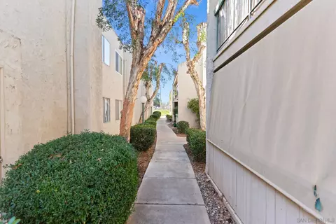 Exterior - 12722 Lakeshore Dr #B, Lakeside, CA 92040 photo 3 of 7
