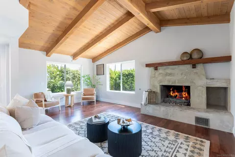 907 Ridge Heights Rd, Fallbrook, CA 92028