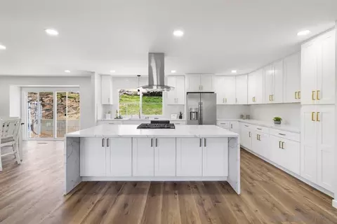 Kitchen - 1756 Alhudson Dr, Escondido, CA 92029 photo 3 of 9