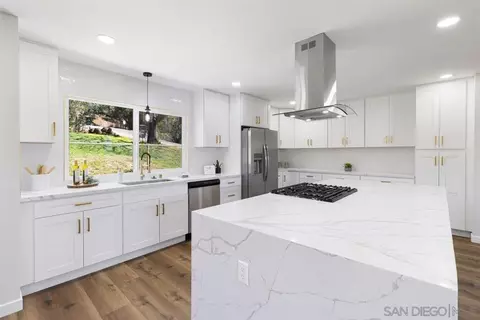 Kitchen - 1756 Alhudson Dr, Escondido, CA 92029 photo 4 of 9