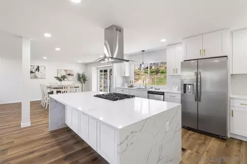 Kitchen - 1756 Alhudson Dr, Escondido, CA 92029 photo 6 of 9