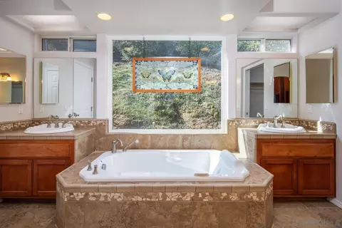 Bath - 18435 Chablis Rd, Ramona, CA 92065 photo 1 of 4