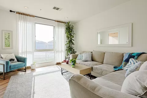 3887 Pell Pl #229, San Diego, CA 92130