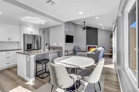 Dining - 7780 Parkway Dr #104, La Mesa, CA 91942 photo 3 of 3