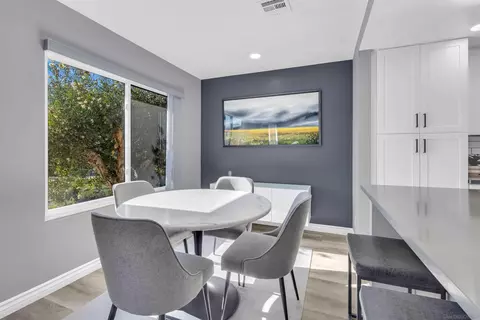 Dining - 7780 Parkway Dr #104, La Mesa, CA 91942 photo 2 of 3