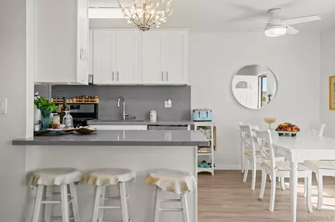 Kitchen - 13754 Mango Dr #316, Del Mar, CA 92014 photo 4 of 4