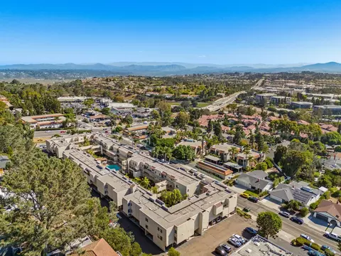 View/Area - 13754 Mango Dr #316, Del Mar, CA 92014 photo 6 of 9