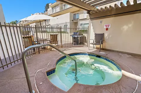 Exterior - 13754 Mango Dr #316, Del Mar, CA 92014 photo 6 of 8