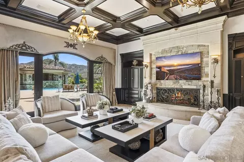 Living - 14170 Bryce Pt, Poway, CA 92064 photo 2 of 7