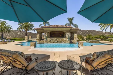 Exterior - 14170 Bryce Pt, Poway, CA 92064 photo 4 of 11