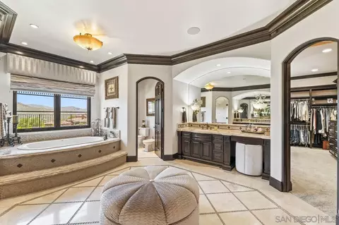 Bath - 14170 Bryce Pt, Poway, CA 92064 photo 4 of 6