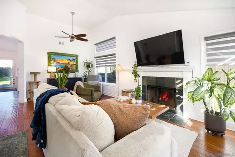 Living - 5358 Raspberry Way, Oceanside, CA 92057 photo 1 of 3