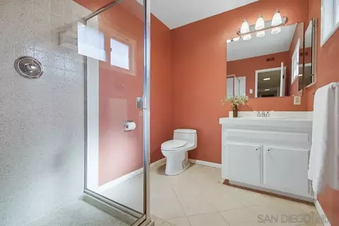 Bath - 4824 Edgeview Dr, El Cajon, CA 92020 photo 6 of 7