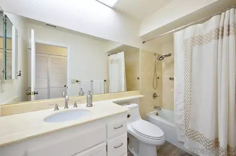 Bath - 25221 Hereford Dr, Ramona, CA 92065 photo 4 of 5